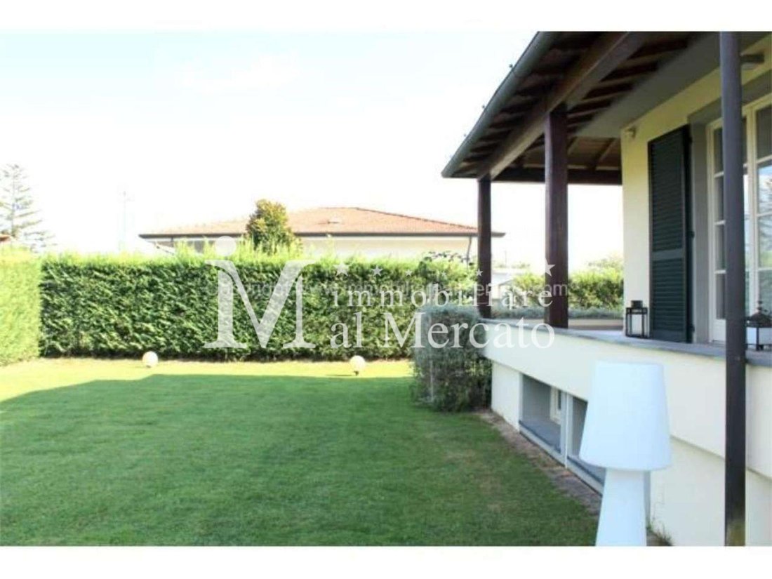 Villa in Capezzano Pianore, Camaiore, Tuscany 3 - 15716509