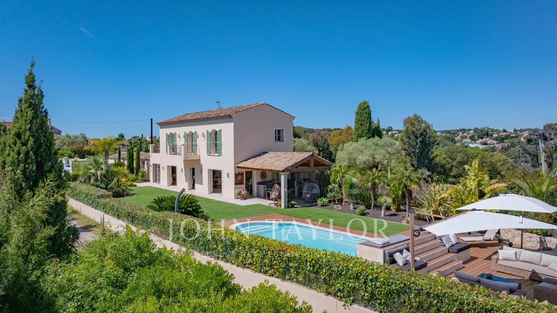 Villa in Les Cougoulins-Rastines, Antibes, France 1 - 15374622