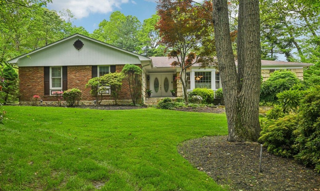 Crown Jewel Ranch With In Huntington Station, New York, United States ...