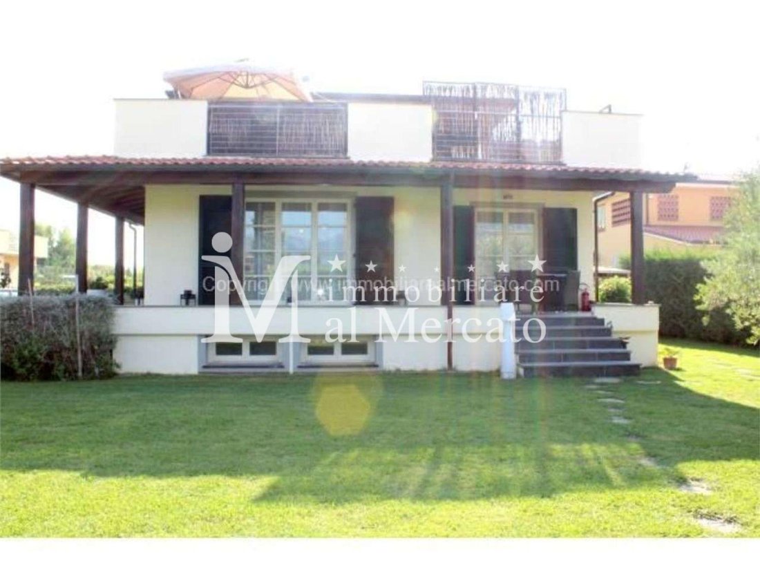 Villa in Capezzano Pianore, Camaiore, Tuscany 2 - 15716509