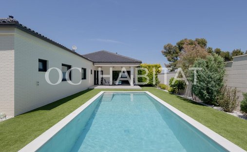 Villa in Chiva, Valencian Community, Spain 1