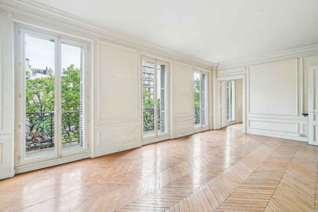 Apartment in Paris, Île-de-France, France 1 - 15716402
