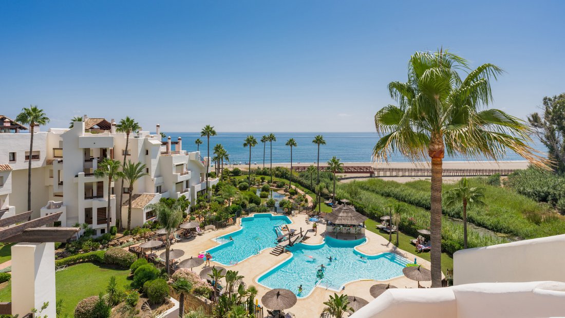 Apartment in Estepona, Andalusia, Spain 2 - 15718063