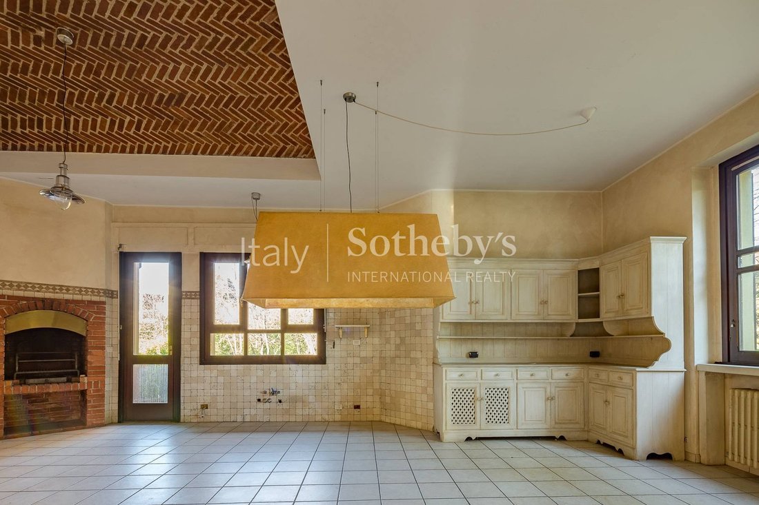 House in Carimate, Lombardy, Italy 5 - 10810947