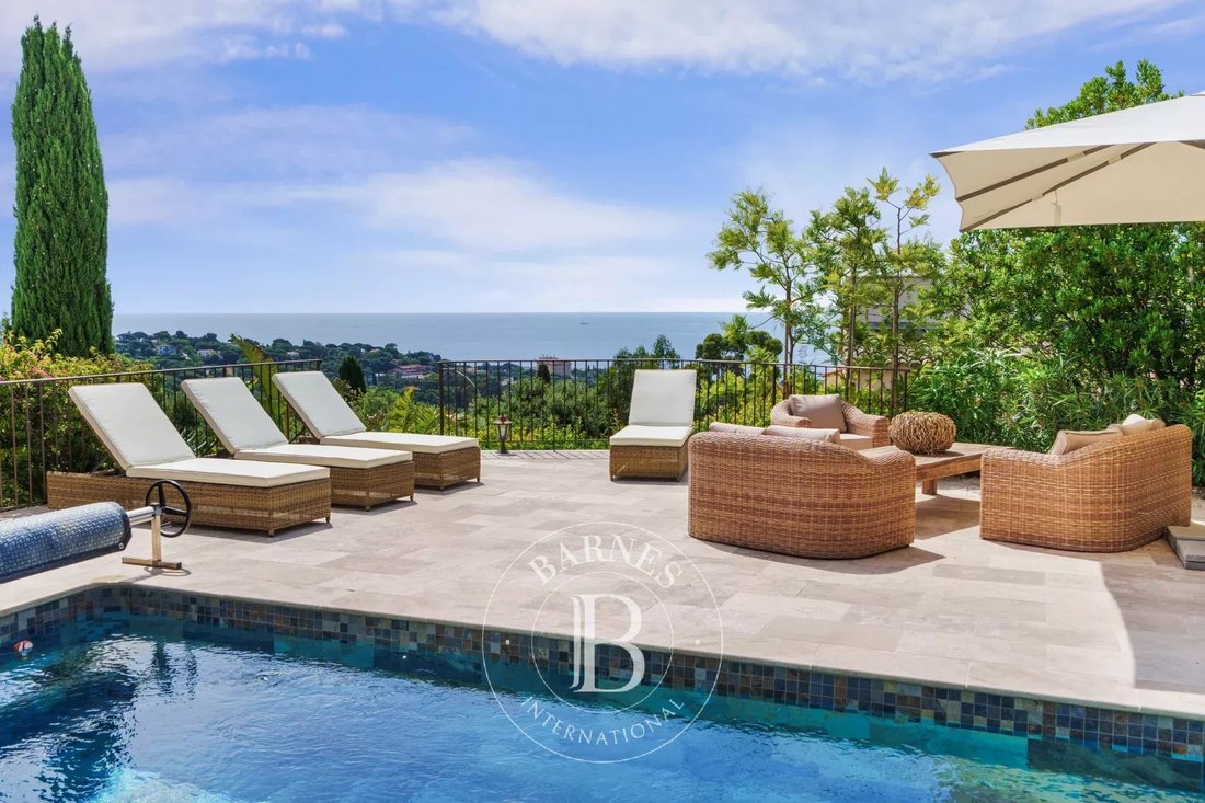 Villa in French Riviera, Provence-Alpes-Côte d'Azur, France 4 - 15711557
