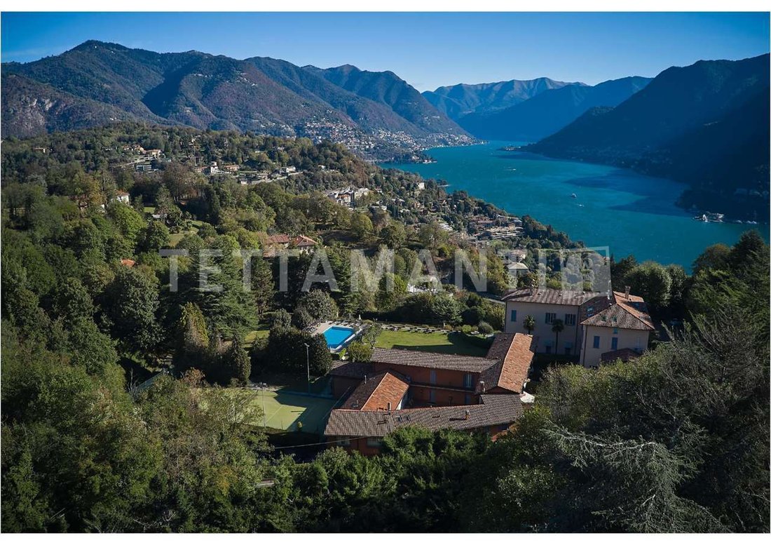 Apartment in Sagnino-Tavernola-Monte Olimpino, Como, Lombardy 1 - 15716430