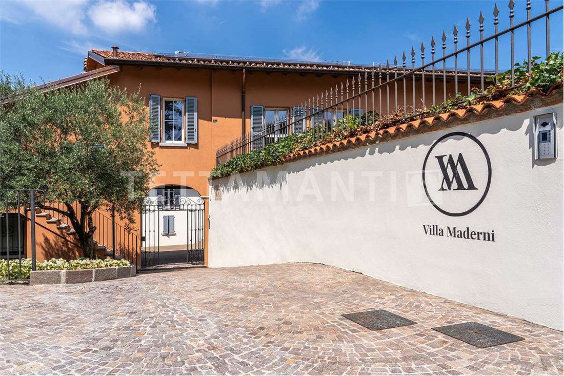 Apartment in Sagnino-Tavernola-Monte Olimpino, Como, Lombardy 5 - 15716430