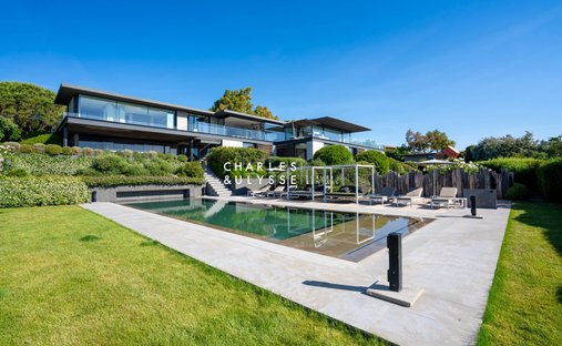 Villa in Saint-Tropez, Provence-Alpes-Côte d'Azur, France 1