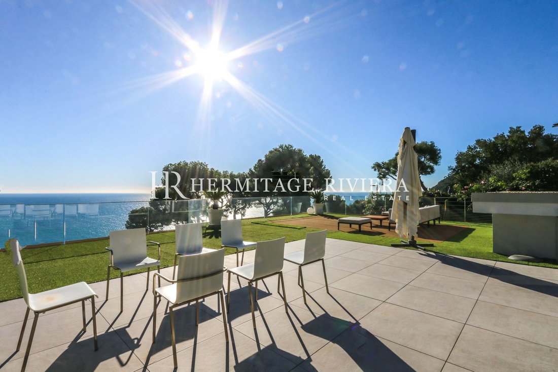 Villa in Èze, Provence-Alpes-Côte d'Azur, France 2 - 14046645