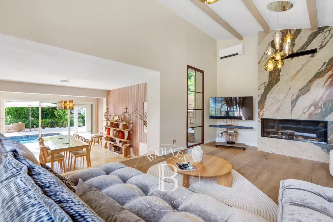 Villa in French Riviera, Provence-Alpes-Côte d'Azur, France 5 - 15711557