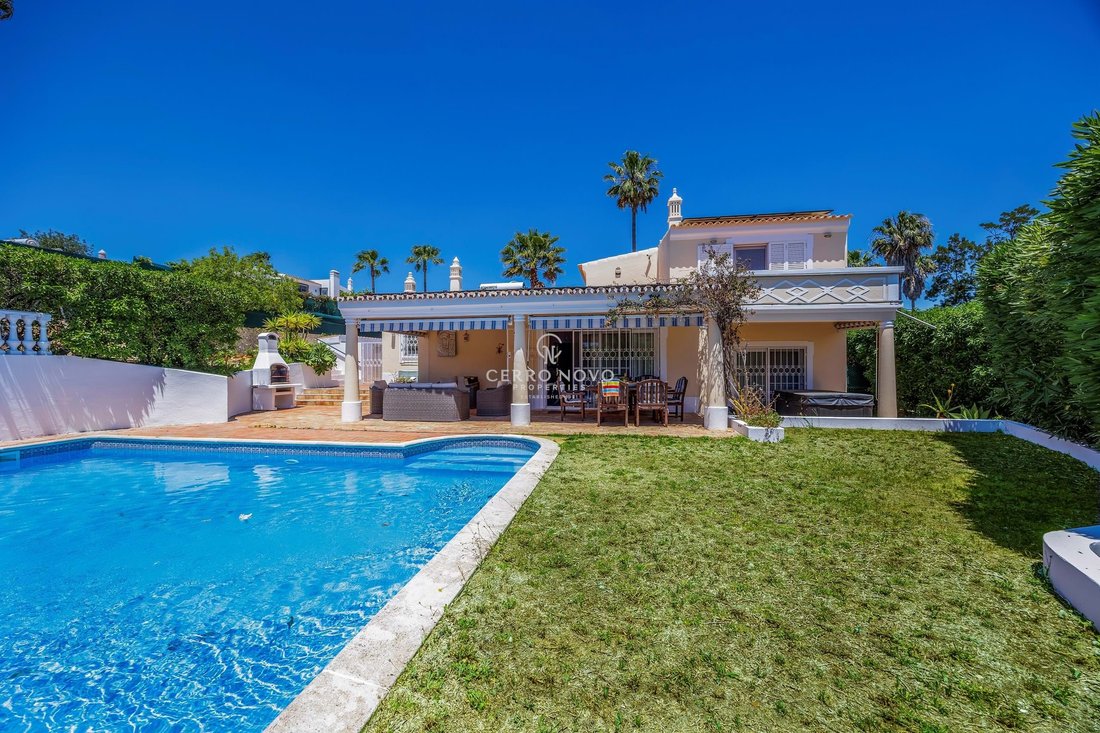Villa in Guia, Algarve, Portugal 1 - 15693640