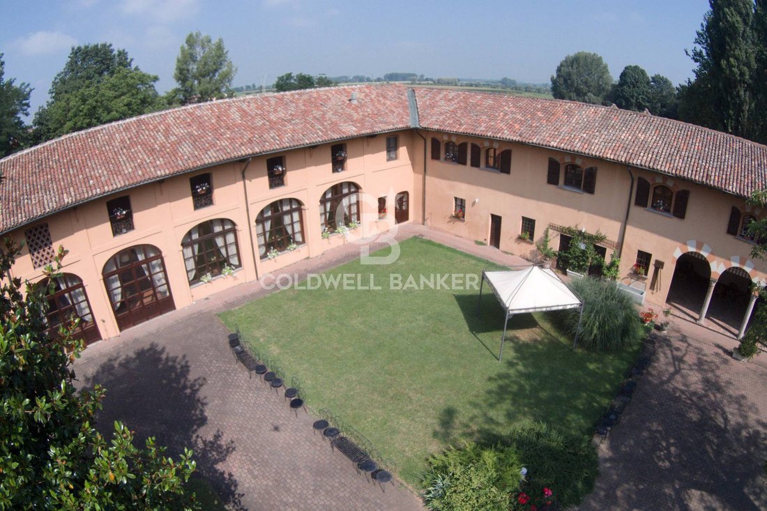 Il Gioiello: A 16th-Century Castle Whispering Nobility Between Milan and Pavia