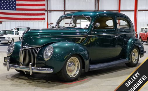 "Classic Looks  Modern Moves" in Grand rapids, United States 1