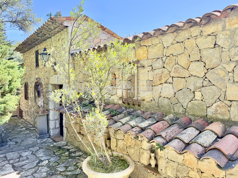 Villa in Spéracèdes, Provence-Alpes-Côte d'Azur, France 3 - 15720228