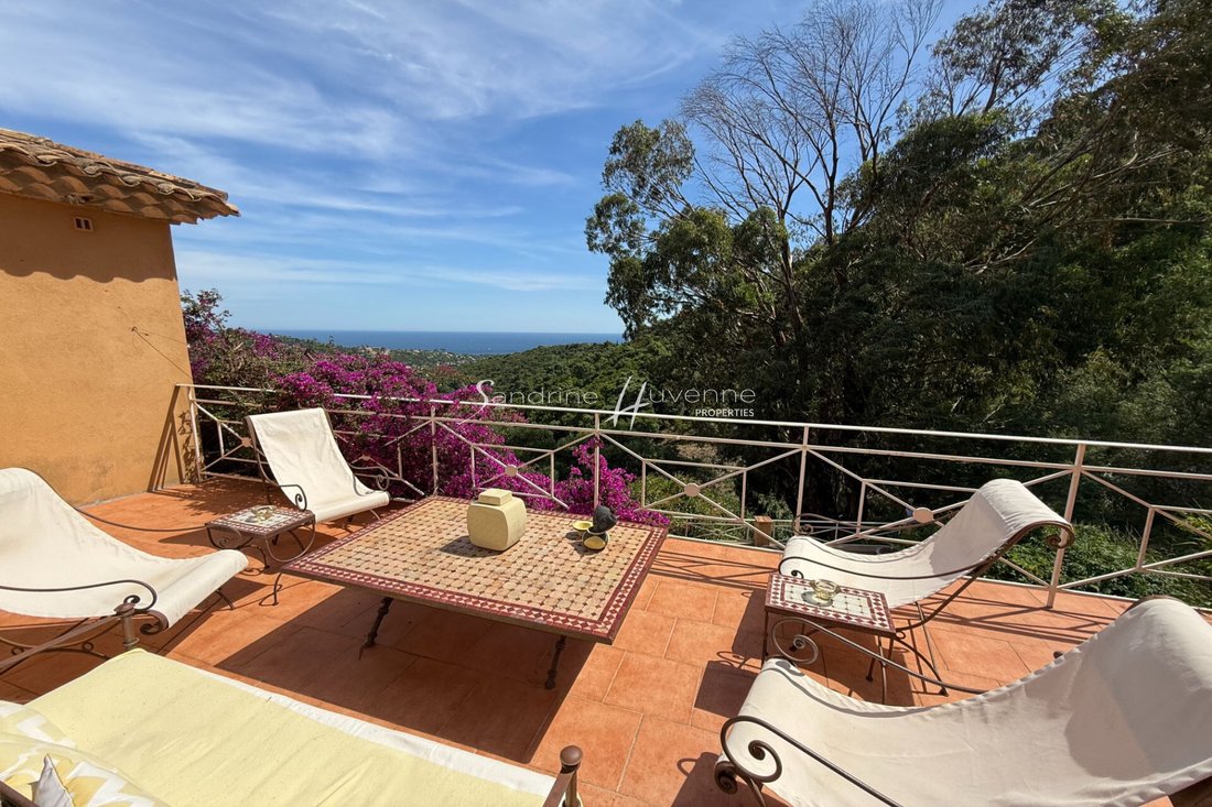 Villa in Sud, Cavalaire-sur-Mer, France 5 - 15719743