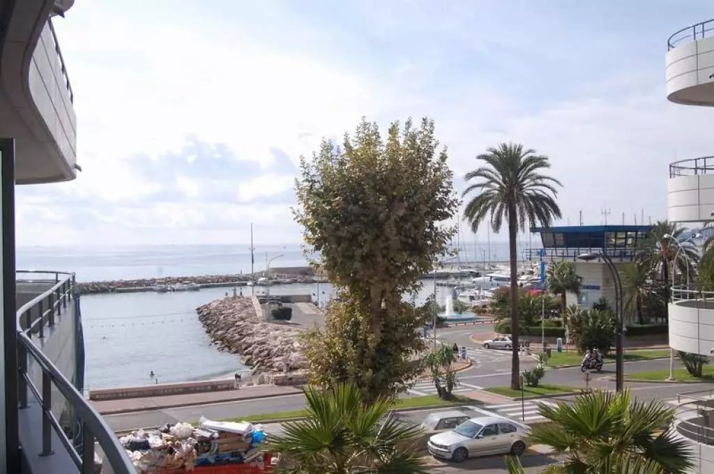 Apartment in Menton, Provence-Alpes-Côte d'Azur, France 1 - 15719134