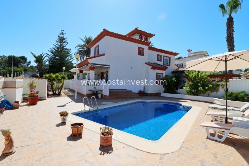 Villa in Orihuela, Valencian Community, Spain 1 - 15715397