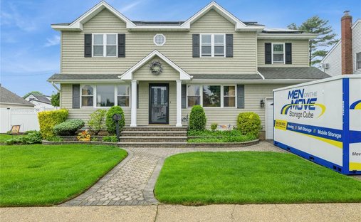 House in Hicksville, New York, United States 1