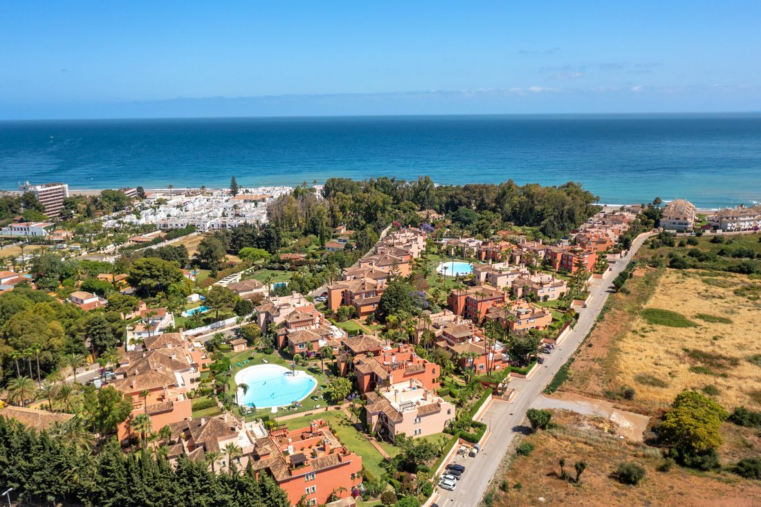 Apartment in Cancelada, Estepona, Andalusia 5 - 15716381