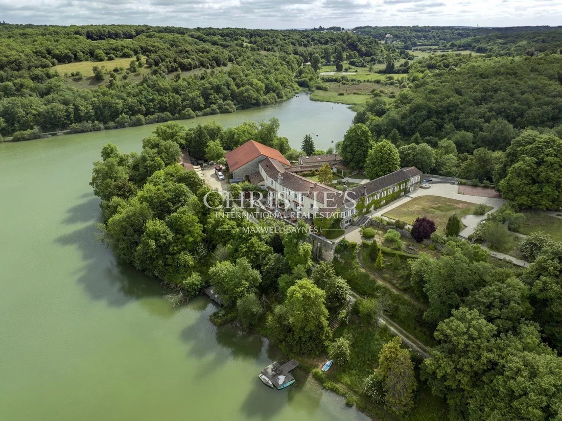 Estate in Saint Ausone-Saint Martin-Saint Gelais, Angoulême, France 5 - 15688276