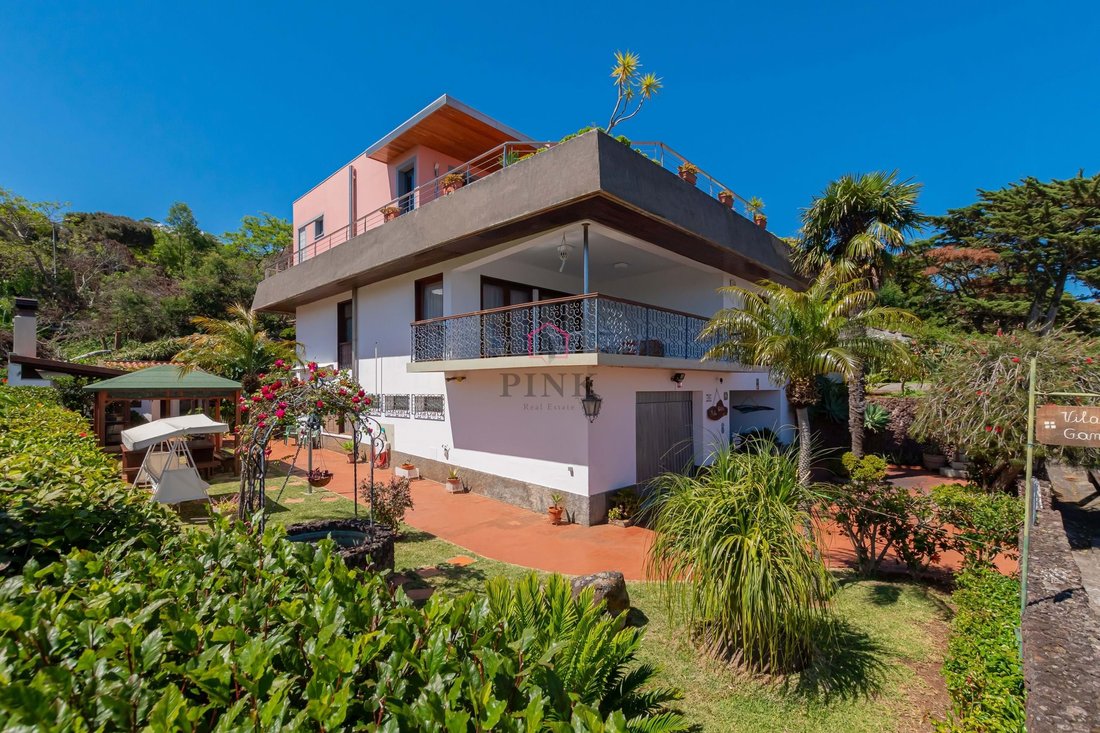 Villa in Agua de Pena, Madeira, Portugal 1 - 15667033