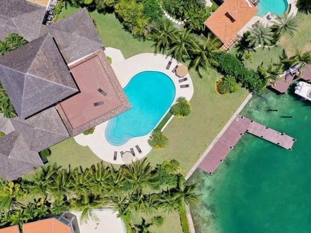 House in Paradise Island, Bahamas 5 - 15715341