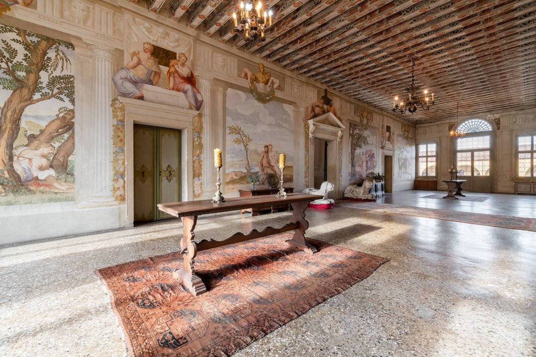House in Brugine, Veneto, Italy 1 - 11734854