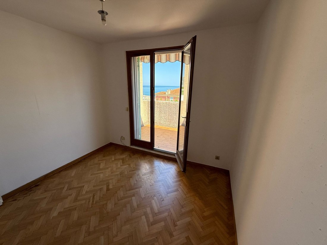 Villa in Menton, Provence-Alpes-Côte d'Azur, France 5 - 15723397