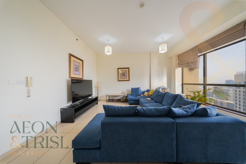 Apartment in Naif, Dubai, United Arab Emirates 2 - 15715277