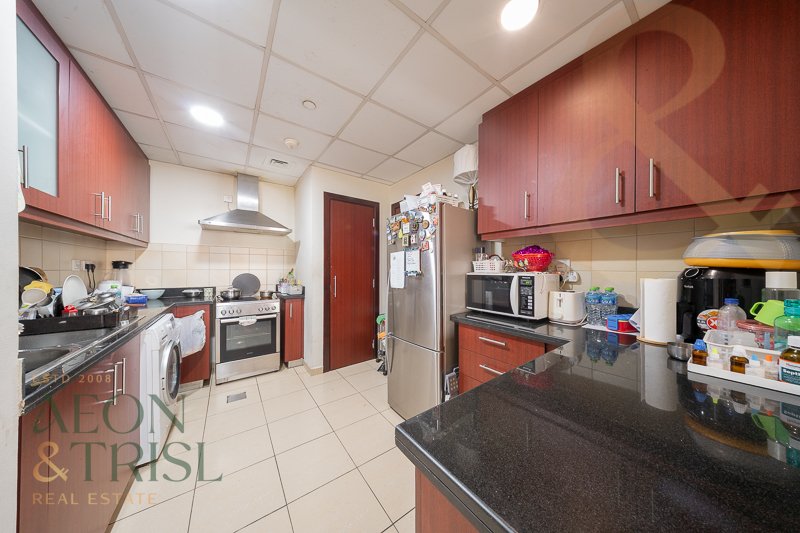 Apartment in Naif, Dubai, United Arab Emirates 4 - 15715277