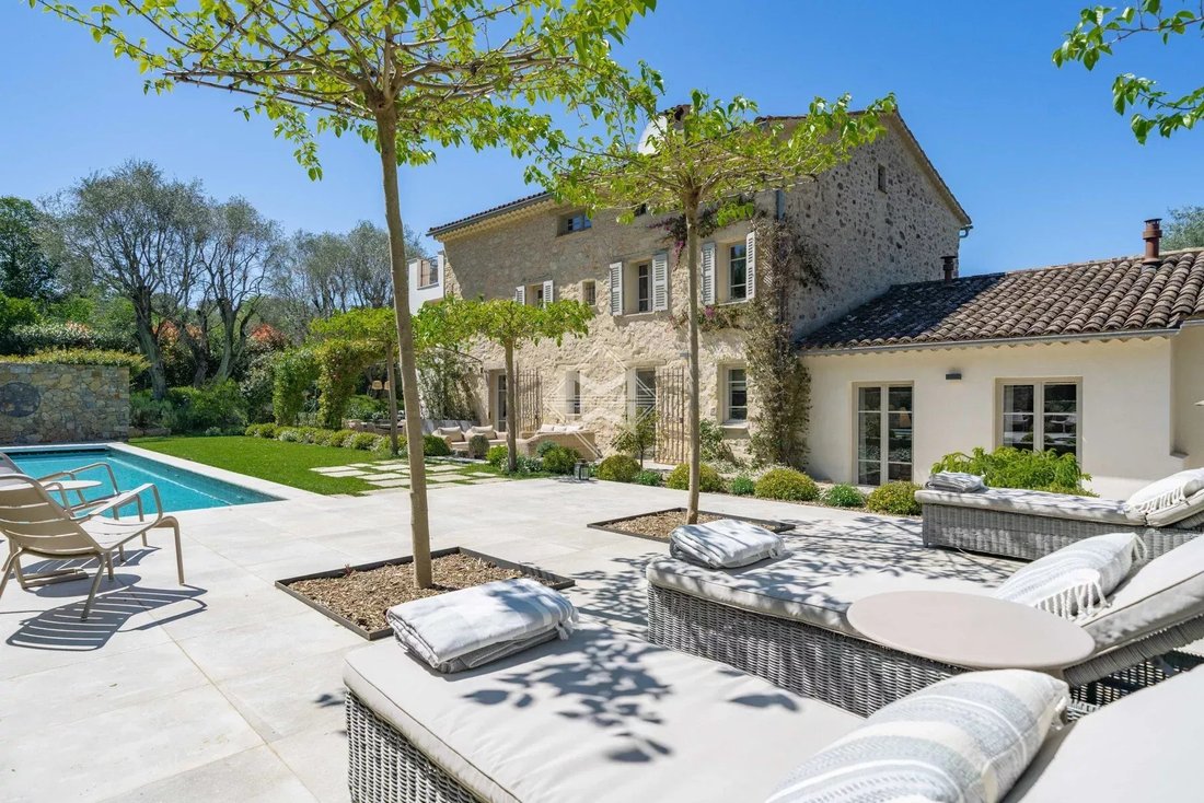 Villa in Valbonne, Provence-Alpes-Côte d'Azur, France 2 - 15715453