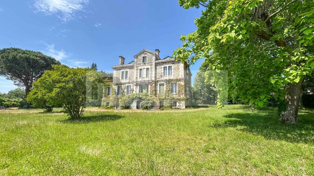 House in Onesse-Laharie, Nouvelle-Aquitaine, France 1 - 15714048