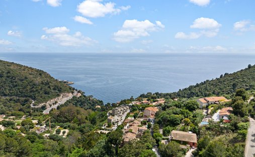 Villa in Èze, Provence-Alpes-Côte d'Azur, France 1