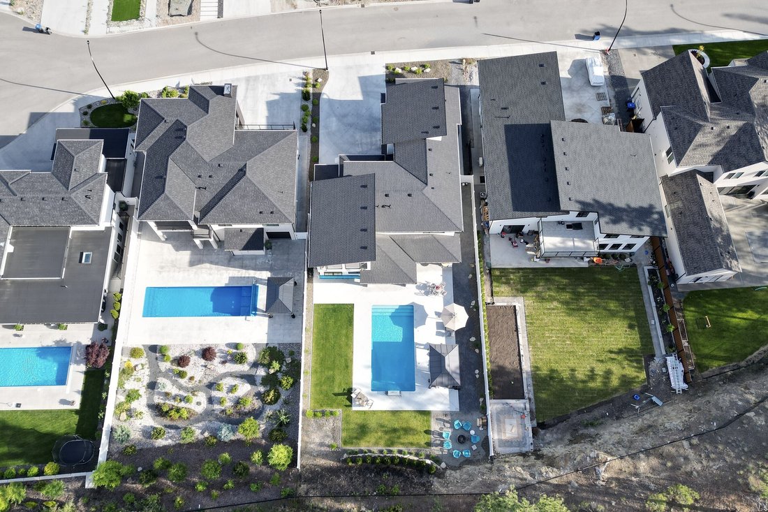 House in West Kelowna, British Columbia, Canada 2 - 15716352