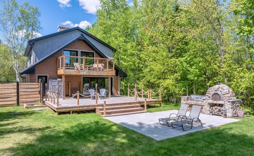 House in Mont-Tremblant, Quebec, Canada 1