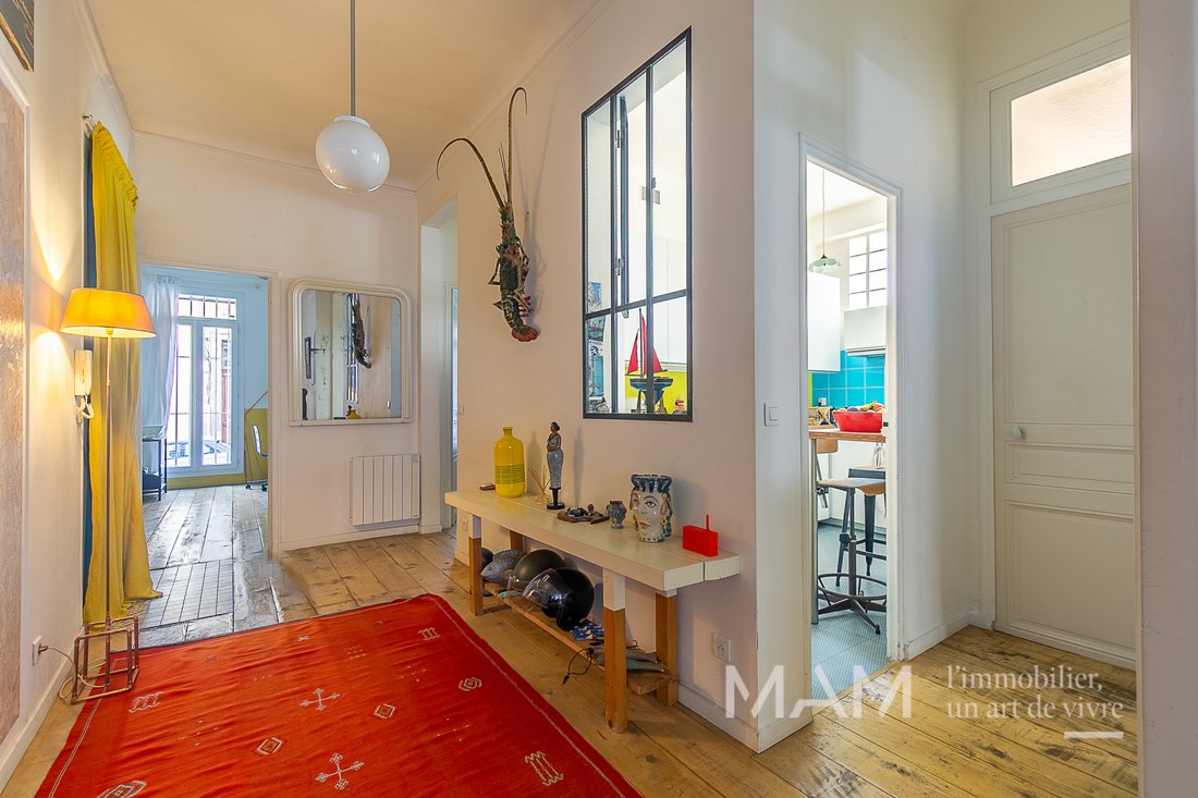 Apartment in Castellane, 6e Arrondissement, Marseille 2 - 15723357