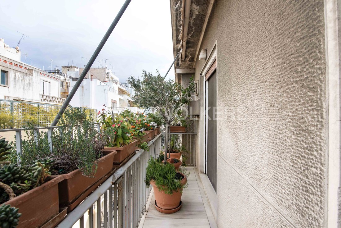 Apartment in Sunoikia Kolonakiou, 1st District of Athens, Athens 5 - 15717167