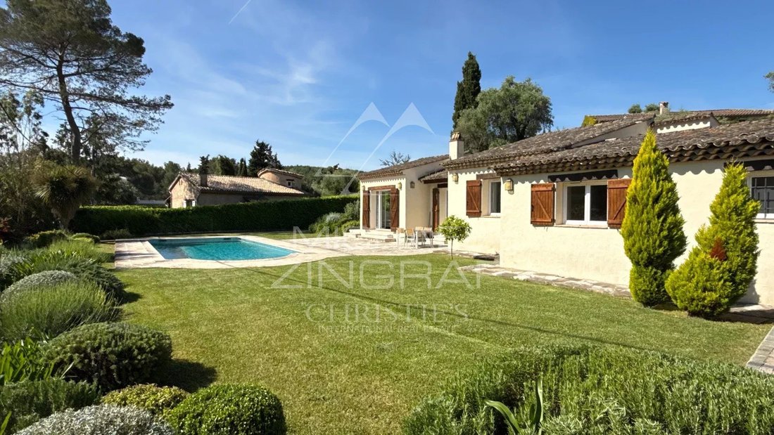 Villa in Tourrettes-sur-Loup, Provence-Alpes-Côte d'Azur, France 1 - 15723561