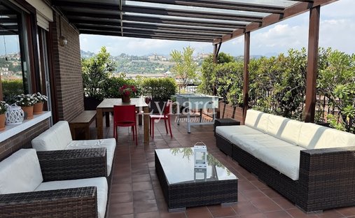 Penthouse in Borgo Pignolo District, Bergamo, Italy 1
