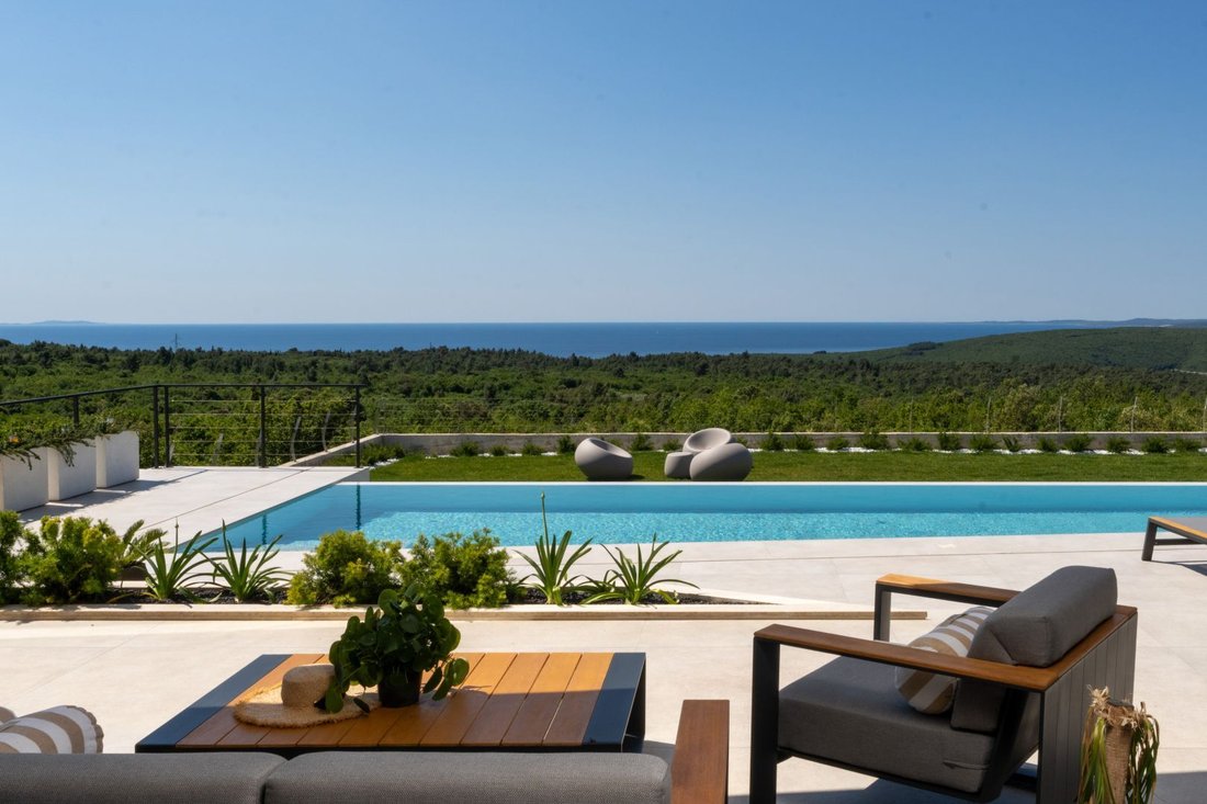 Villa in Labin, Istria County, Croatia 4 - 15690742