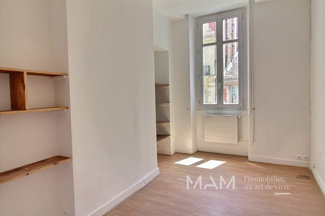 Apartment in Castellane, 6e Arrondissement, Marseille 3 - 15723378