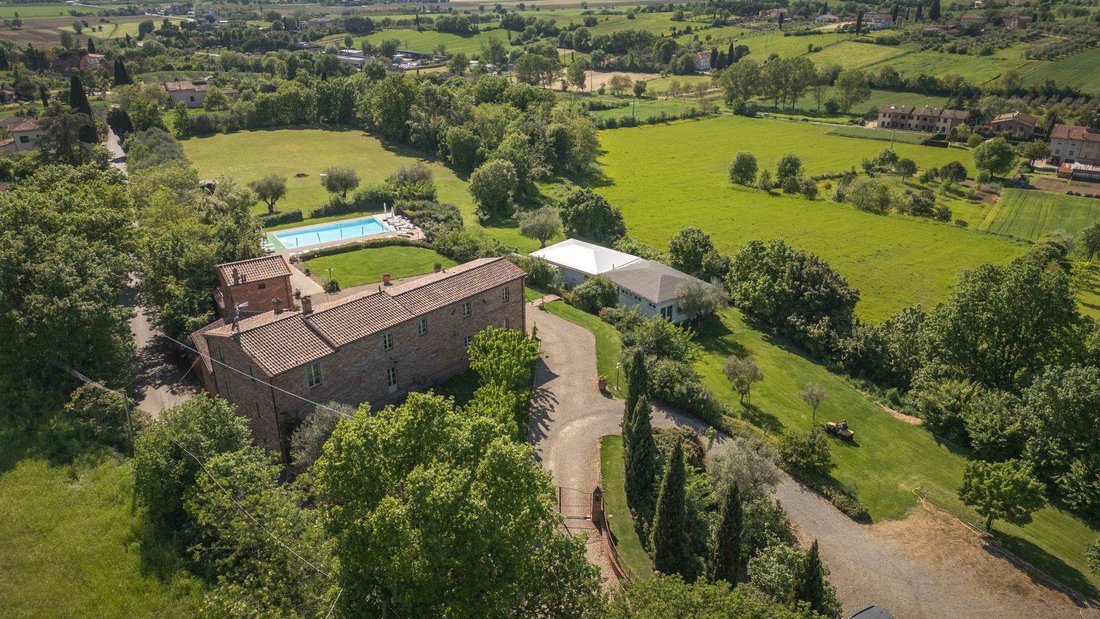 Country House in Foiano della Chiana, Tuscany, Italy 1 - 15717114