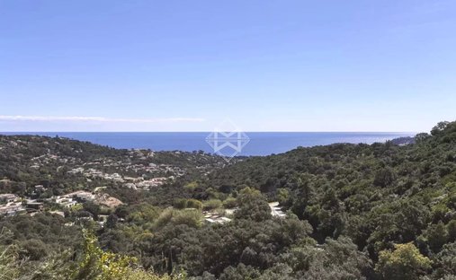 House in Sud, Cavalaire-sur-Mer, France 1
