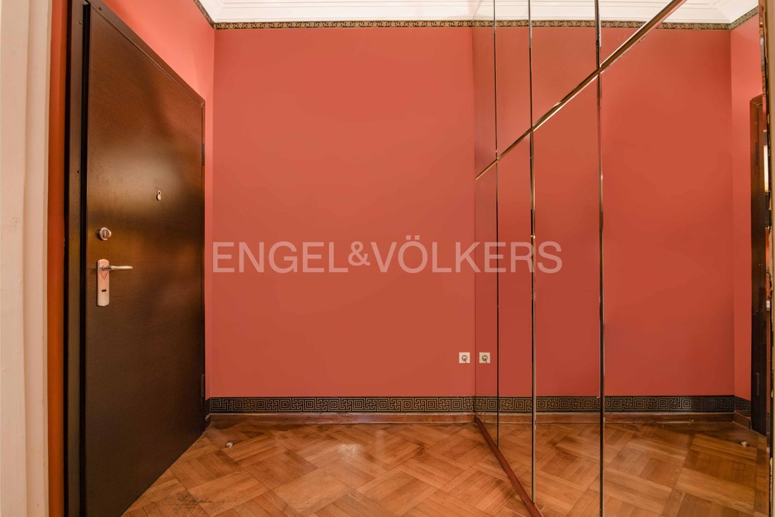 Apartment in Sunoikia Kolonakiou, 1st District of Athens, Athens 3 - 15717167