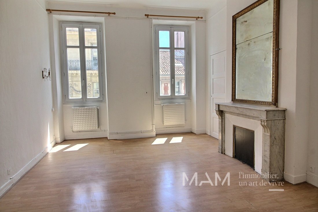 Apartment in Castellane, 6e Arrondissement, Marseille 5 - 15723378