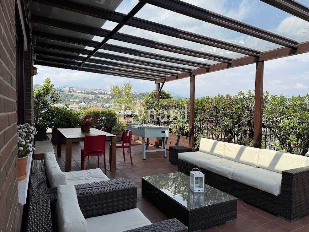 Penthouse in Borgo Pignolo District, Bergamo, Italy 4 - 15411520