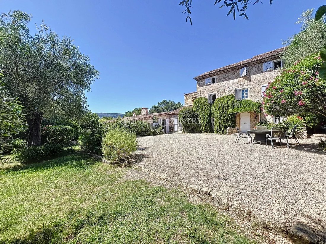 Villa in Grasse, Provence-Alpes-Côte d'Azur, France 3 - 15563734
