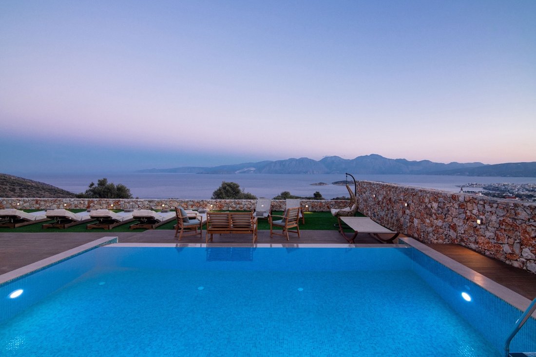 Villa in Community of Elounta, Agios Nikolaos Municipal Unit, Greece 1 - 15723550