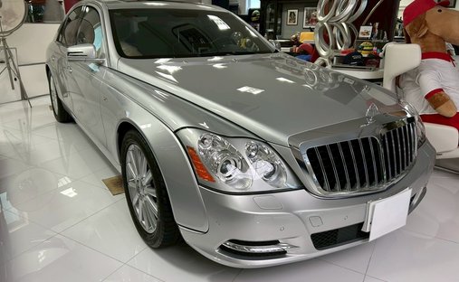 HERPA (ヘルパ) MAYBACH 57 メタリックグリーン HERPA (ヘルパ) MAYBACH 57 メタリックグリーン - メルカリ