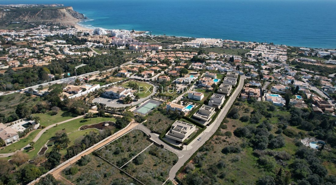 Villa in Praia da Luz, Algarve, Portugal 1 - 12915232
